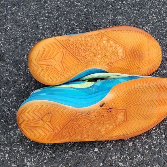 YOUTH Nike Kobe Mentality - Youth Running Shoes - SIZE 7Y - Picture 11 of 12